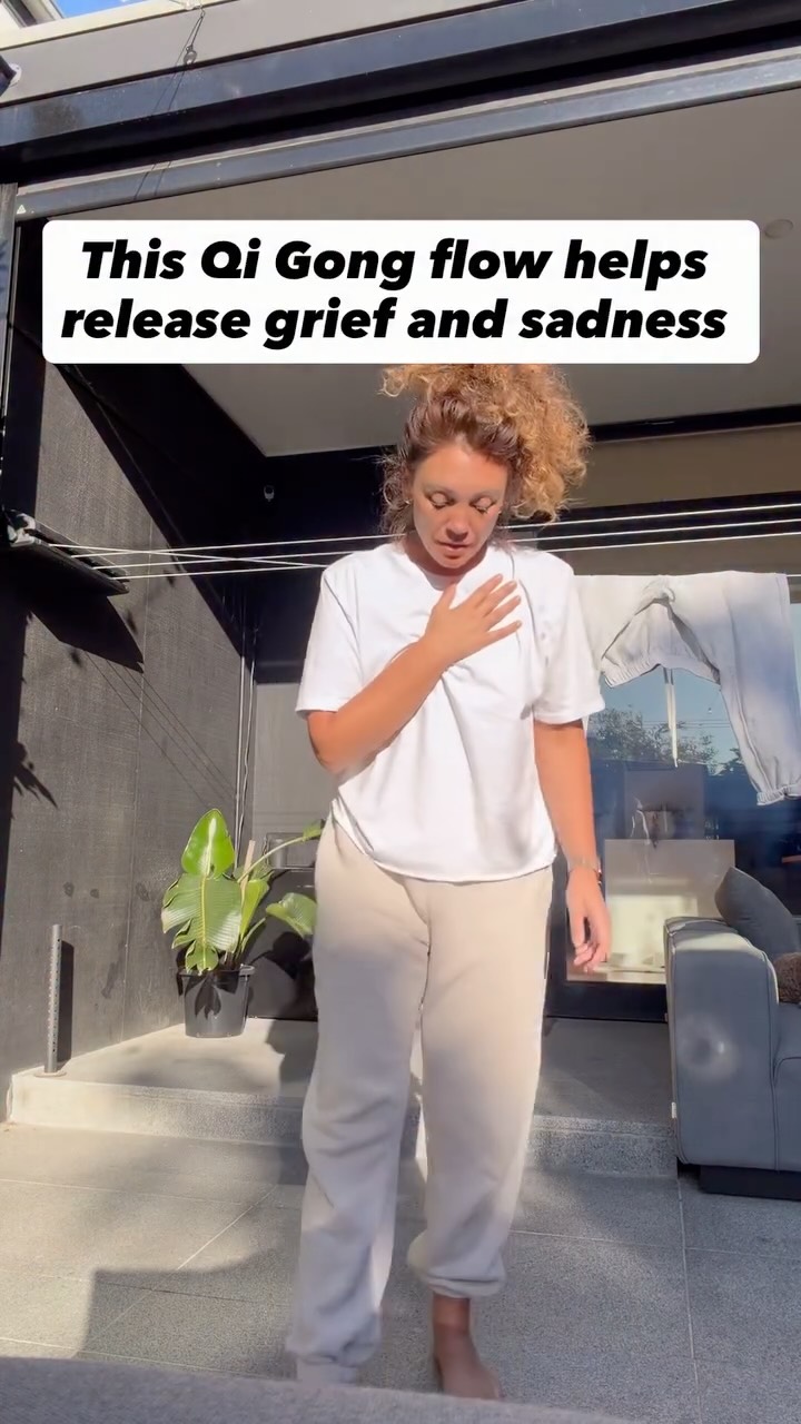 If your heart is tender, if you’re angry at the world, if you’re numbing out because it’s all too much, may this practice serve you. 

It gives grief and sadness a chance to move and be felt without needing the mind to process or comprehend. 

#katjohn #authentic #authenticity #authenticliving #authenticlife #qigong #humanity #human #bondi #bondibeach