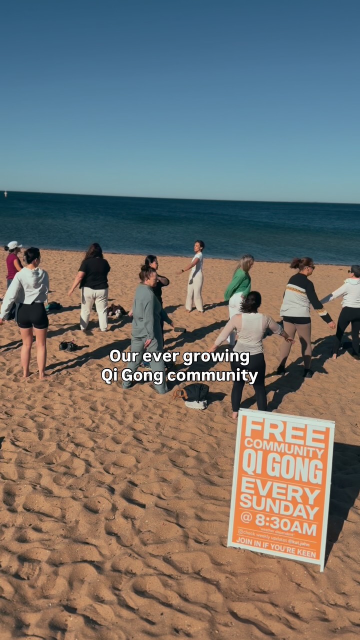 What a morning! ☀️ 

When the sun is out, Elwood, you really do turn it on. The beach was full of doggos, people swimming, the @beachshackelwood pumping and of course, our ever growing Qi Gong morning crew. 

This is the kinda stuff that fills my heart. 

We practiced Five Element Qi Gong today, clearing mental and emotional states like grief, anger, scatteredness, despair and depletion that block free flowing qi, and welcomed back harmony into the body and being. 

Heart. Is. Full. 

Thank you to those who came today for the first time and who return each week. This is good for us. 

See you next Sunday 🫶🏽. 

#katjohn #qigong #qigongpractice #elwood #authenticliving